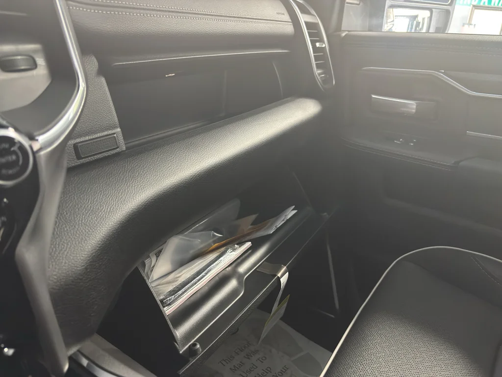 New 2025 Granite Crystal Metallic Clear-Coat Exterior Paint RAM Laramie High Plains Edition image 24