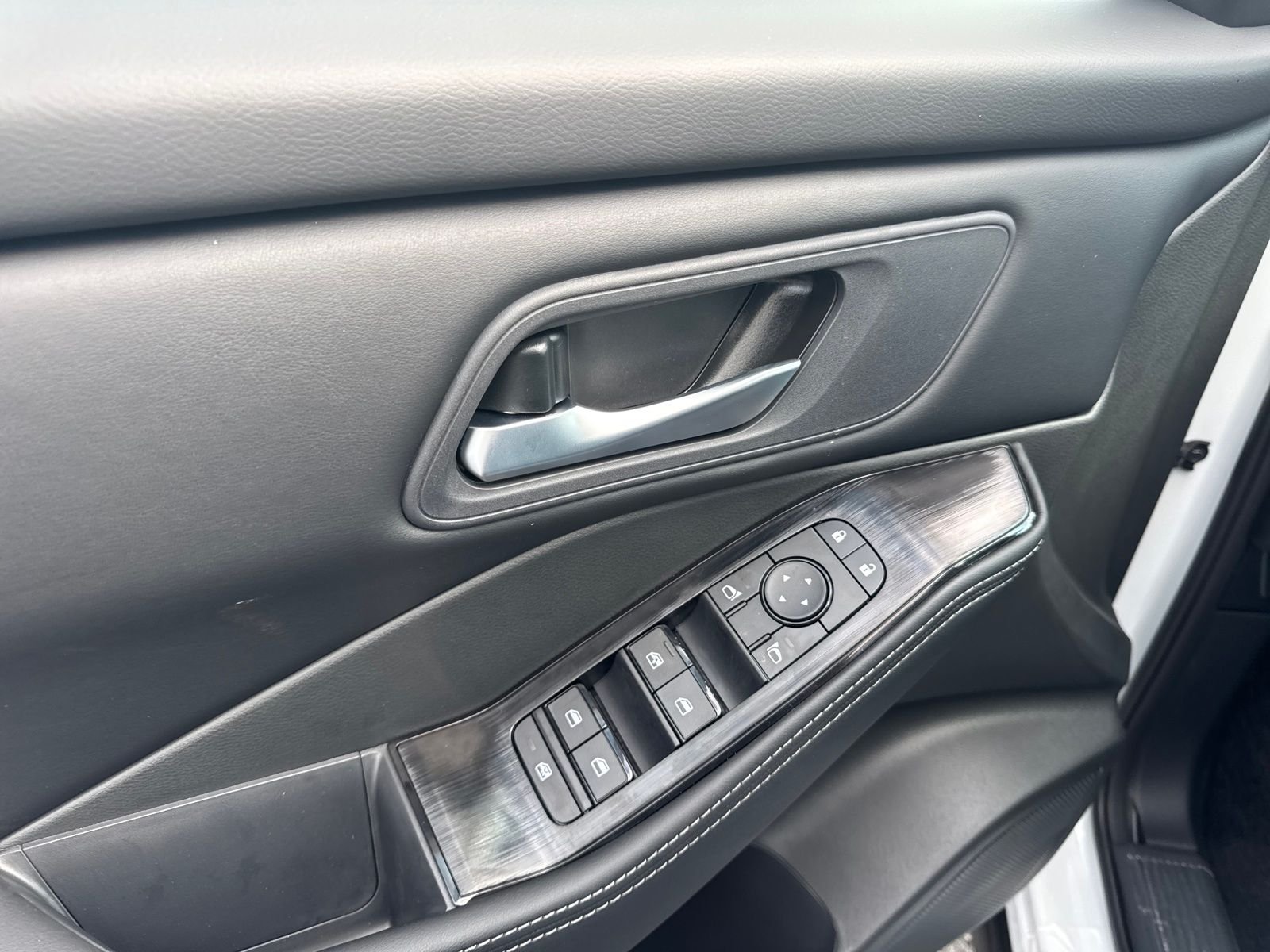 New 2026 Nissan Rogue SV 4D Sport Utility