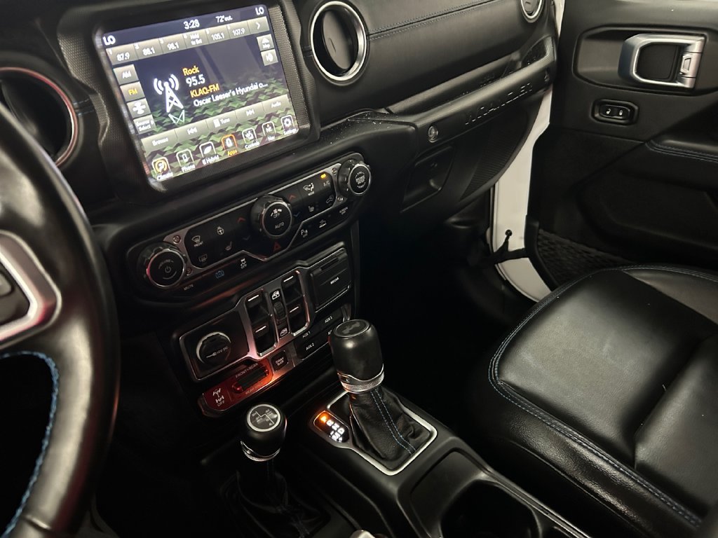 Used 2022 White Jeep Unlimited Rubicon 4xe image 22