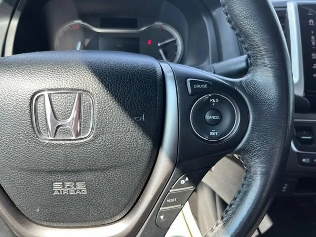 Used 2017 Black Honda RTL-T image 28