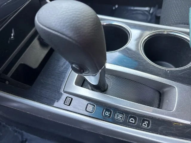 Used 2014 White Nissan 2.5 S image 21