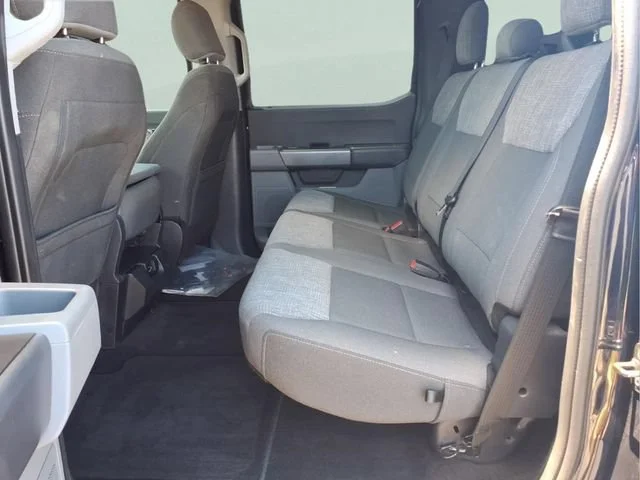 Used 2021  Ford XL image 20