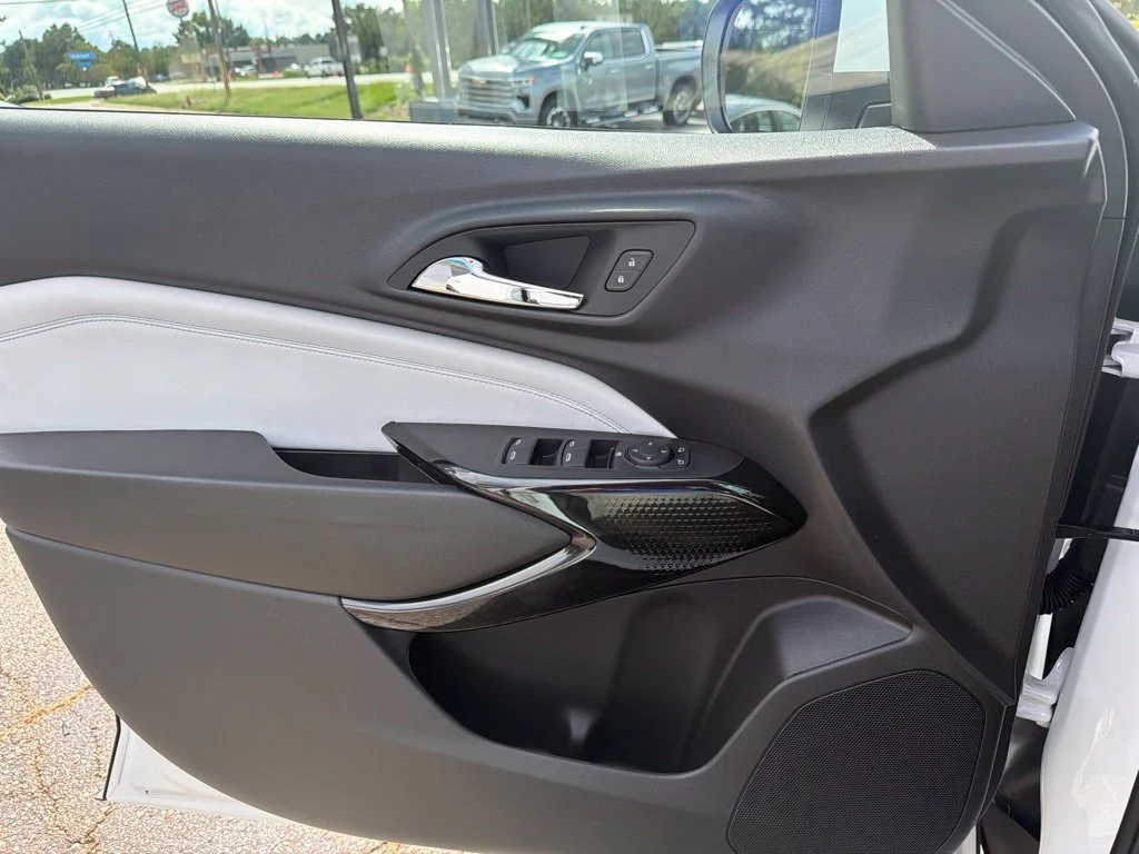 New 2026 Summit White Chevrolet LT image 24