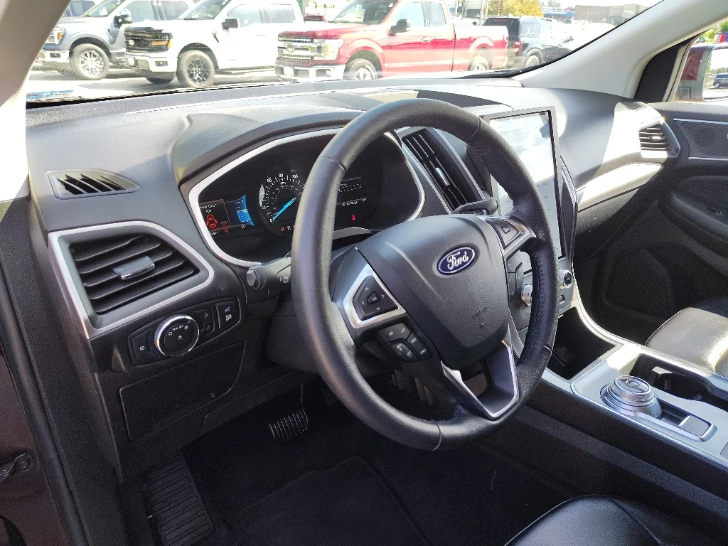 Used 2021 Burgundy Velvet Metallic Tinted Clearcoat Ford SEL image 10