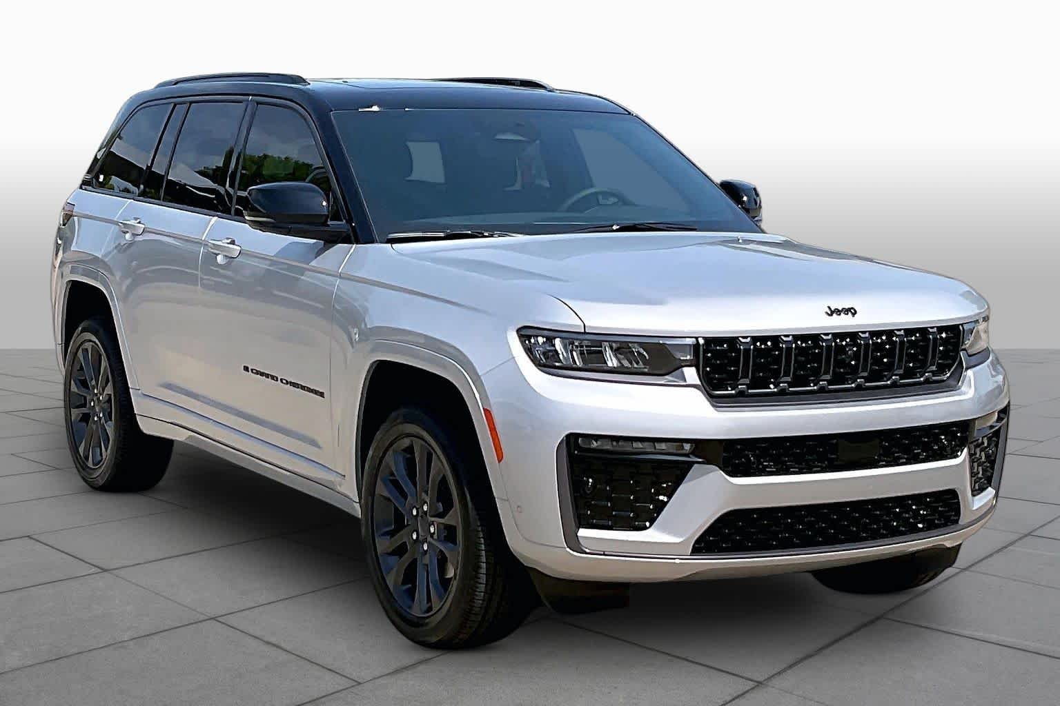 New 2026 Silver Zynith Jeep Limited Reserve image 2