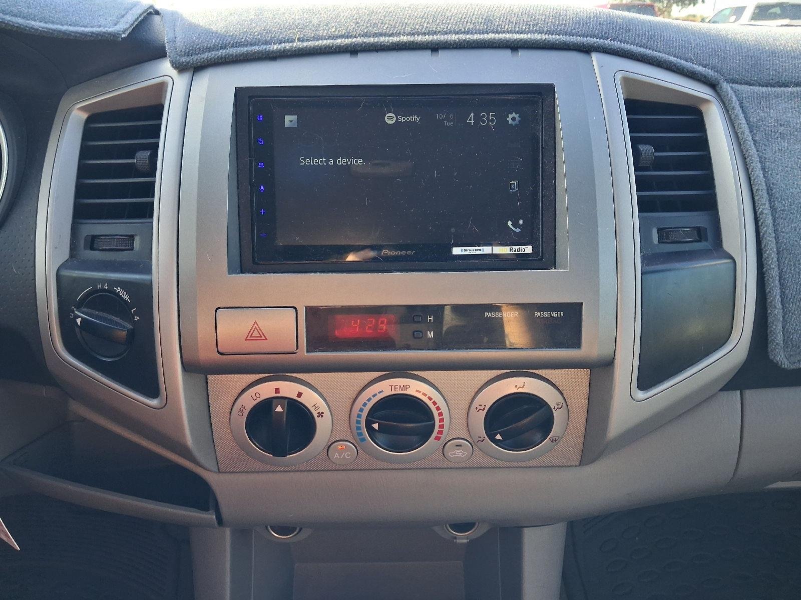 Used 2006 Silver Streak Mica Toyota Base image 27