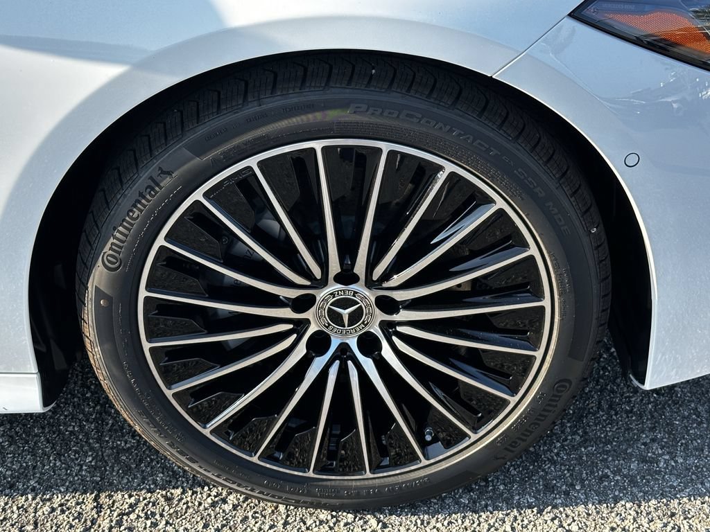 New 2026 Polar White Mercedes-Benz CLE 300 image 48