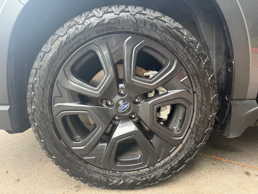 Used 2024 Magnetite Gray Metallic Subaru Onyx Edition image 9