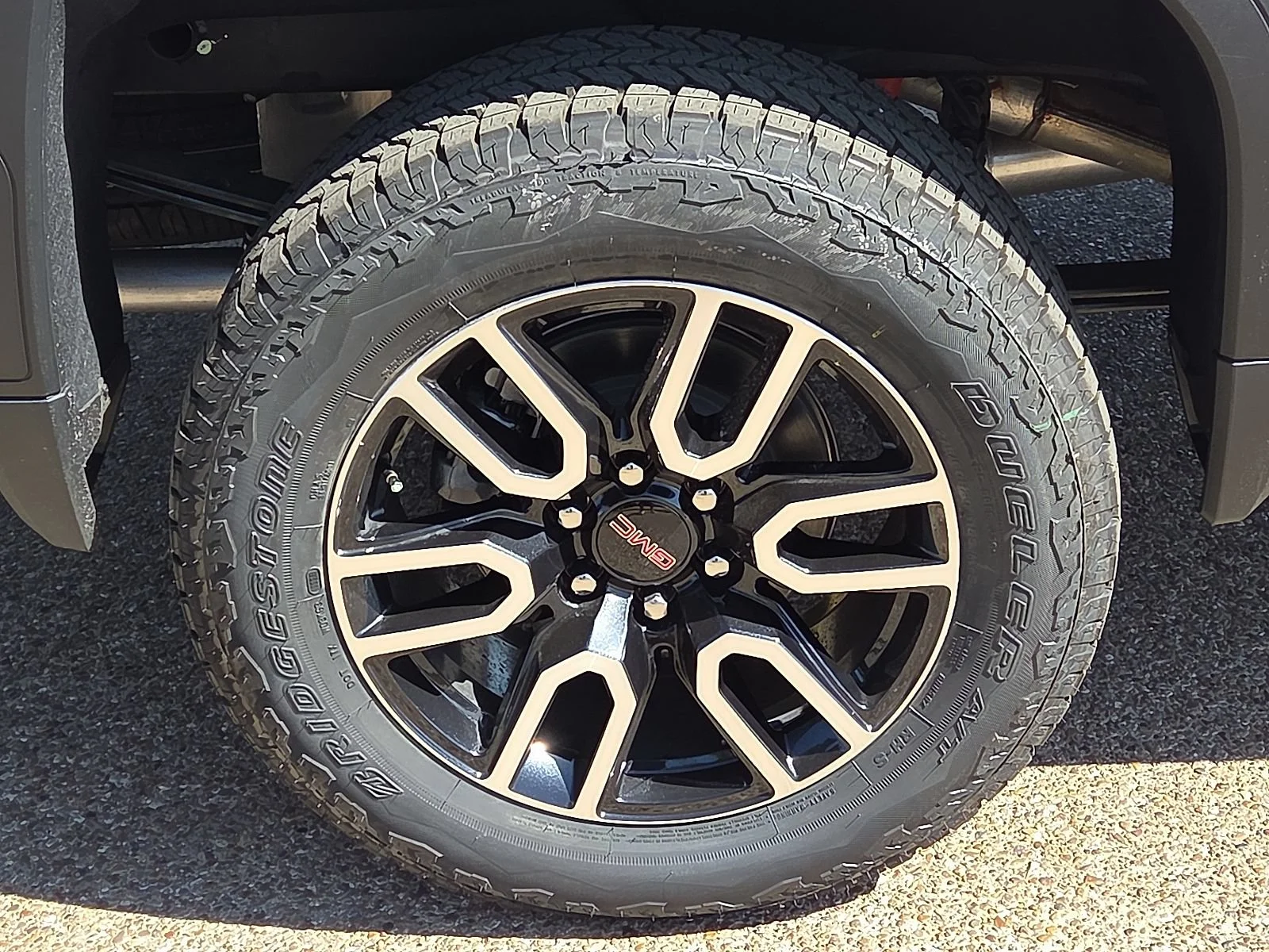 2026 GMC Sierra 1500 AT4 - Photo 8