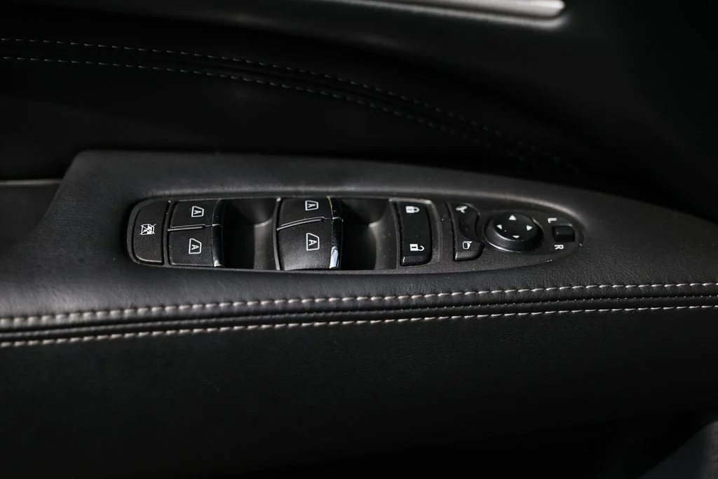 Used 2019 Graphite Shadow INFINITI LUXE image 16