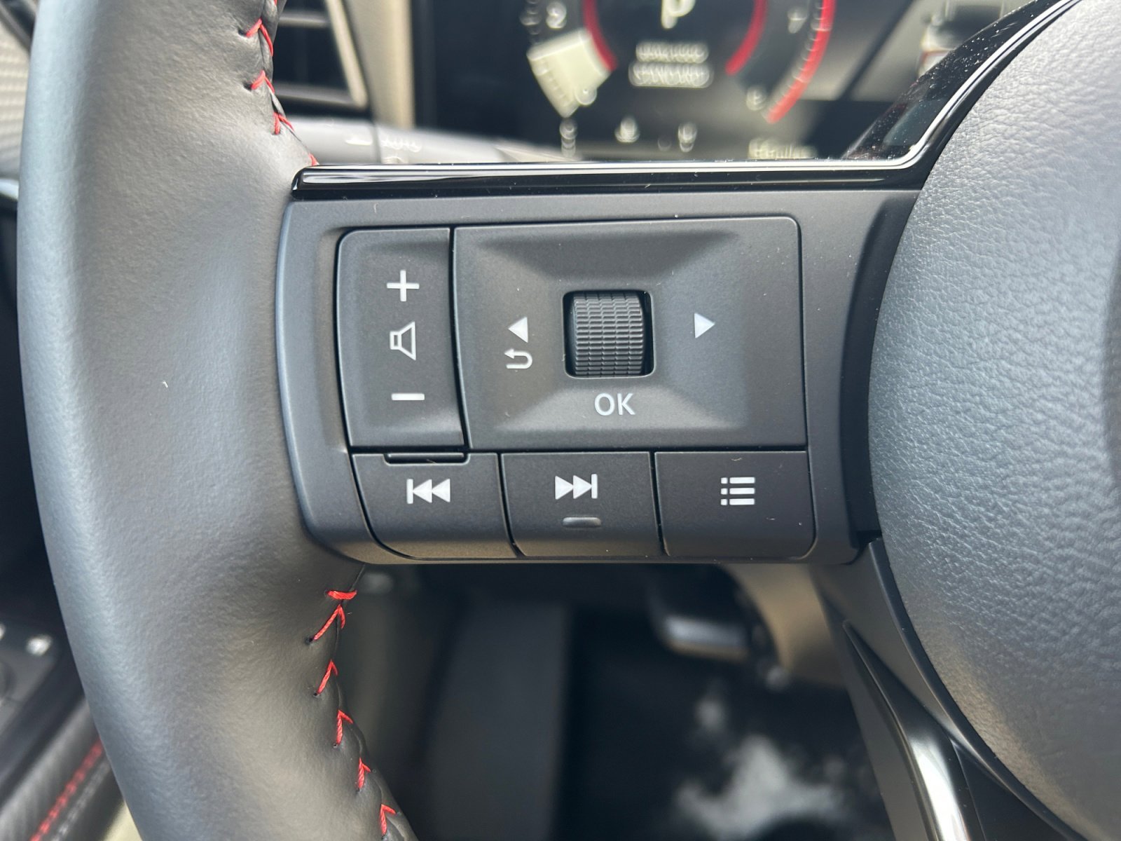 2026 Nissan KICKS SR AWD - Photo 11