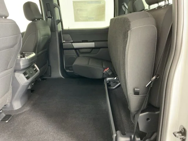 New 2026 Oxford White Ford XLT image 28