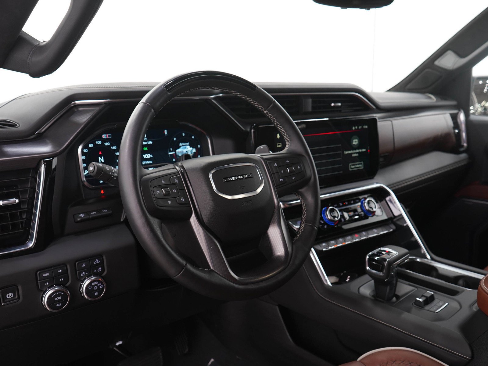 Used 2025 Black GMC Denali Ultimate image 26