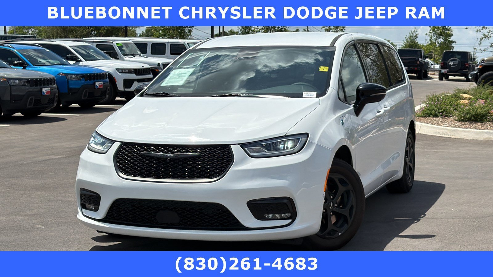 2024 Chrysler Pacifica Hybrid Select S-Appearance PHEV's photo