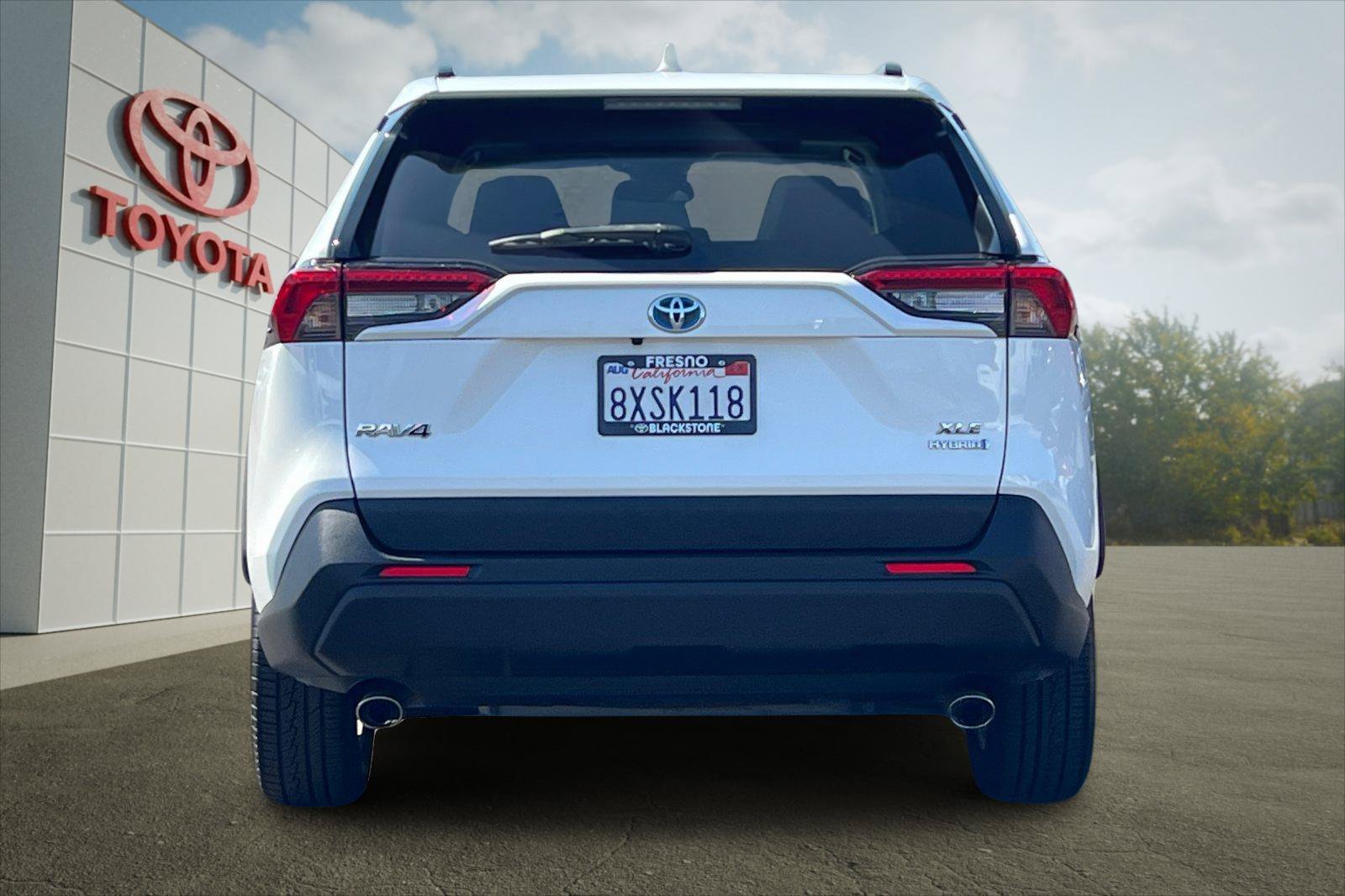 Certified Used 2021 Super White Toyota Hybrid XLE image 4