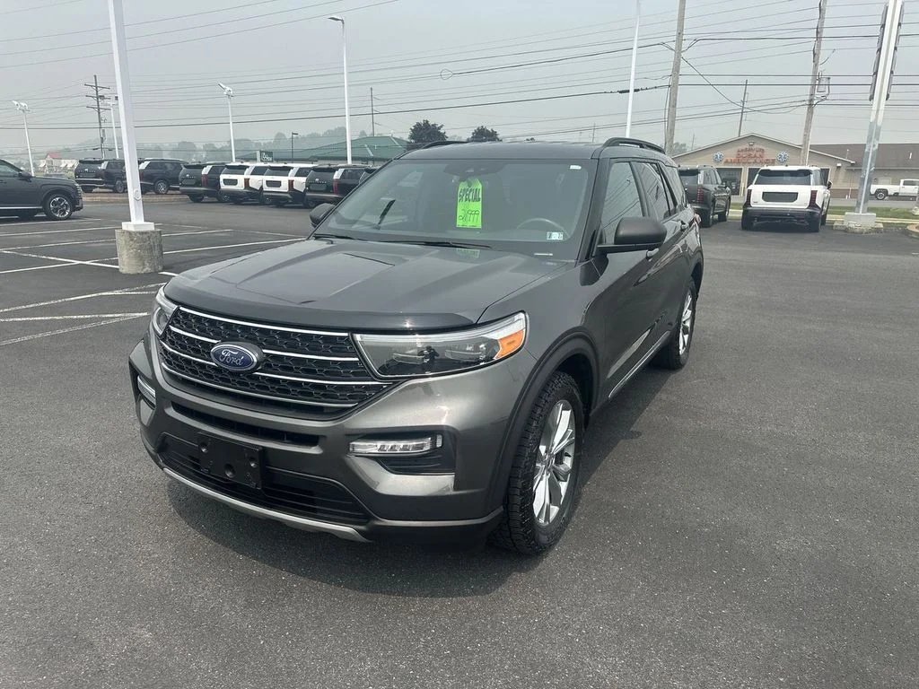 Used 2020 Gray Ford XLT image 4