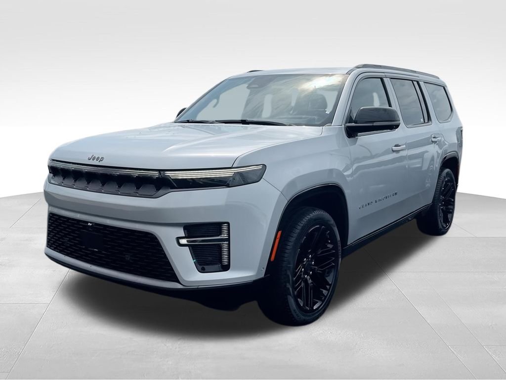 New 2026 Silver-Zynith Exterior Paint Jeep Limited Reserve image 4