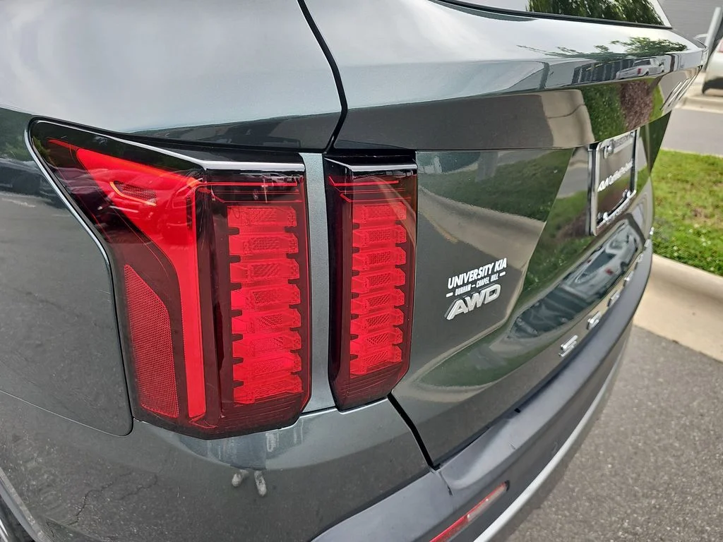 Used 2022 Green Kia X-Line EX image 33