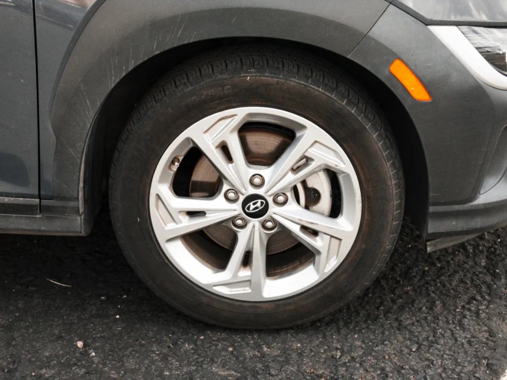 Used 2023 Ecotronic Gray Hyundai SEL image 4