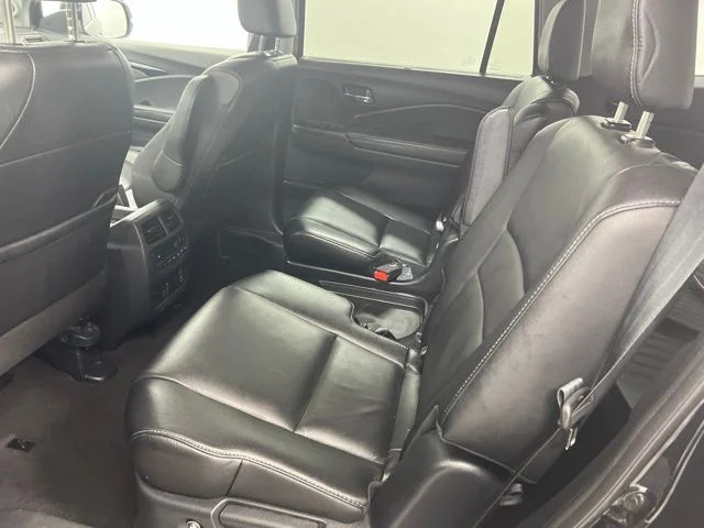 Used 2020 Black Honda Touring image 11