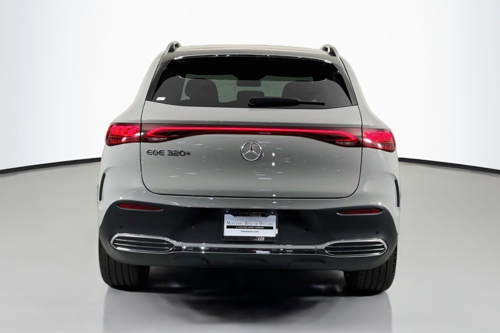 New 2027 MANUFAKTUR Alpine Grey Mercedes-Benz EQE 320+ SUV image 3