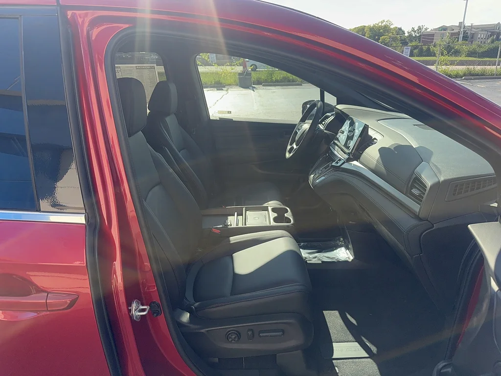 New 2026 Radiant Red Metallic II Honda Sport-L image 15