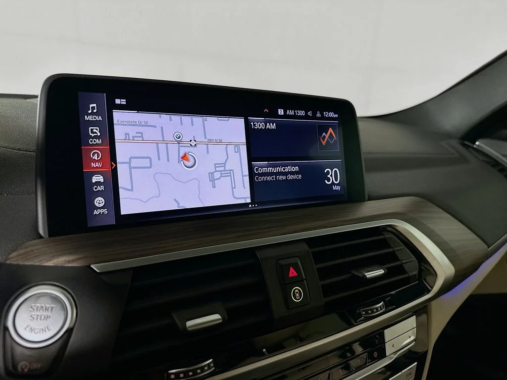 Used 2021 Blue Metallic BMW xDrive30i image 18