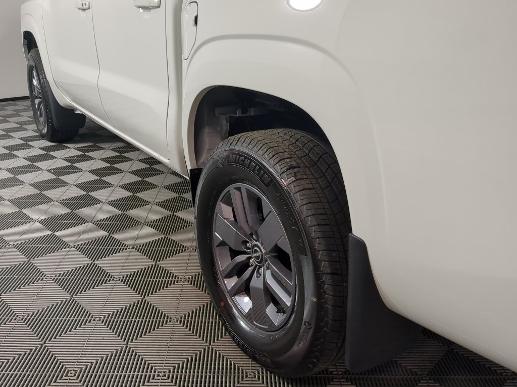 New 2026 Glacier White Nissan Crew Cab SV image 5
