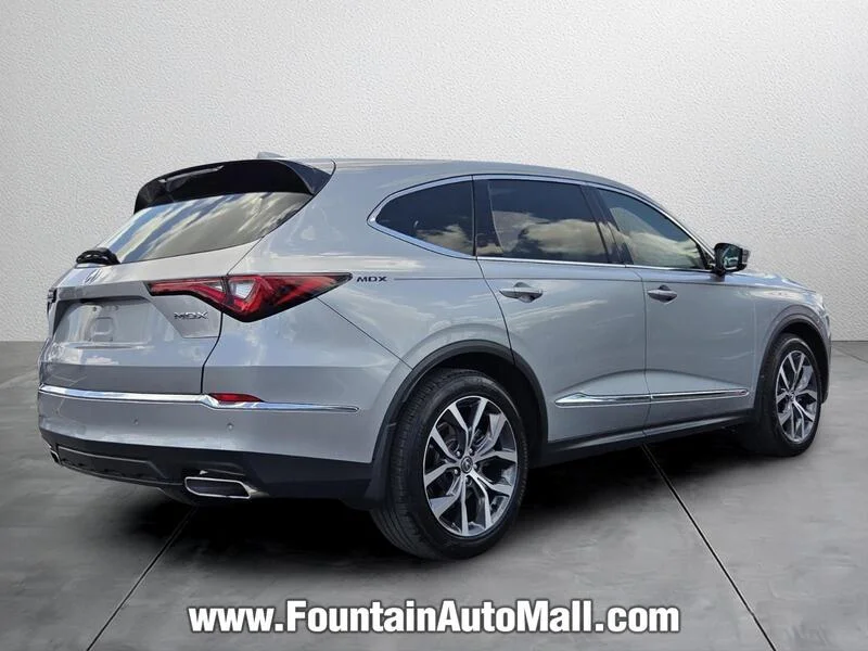 Used 2024 Lunar Silver Metallic Acura FWD W/TECHNOLOGY PACKAGE image 4