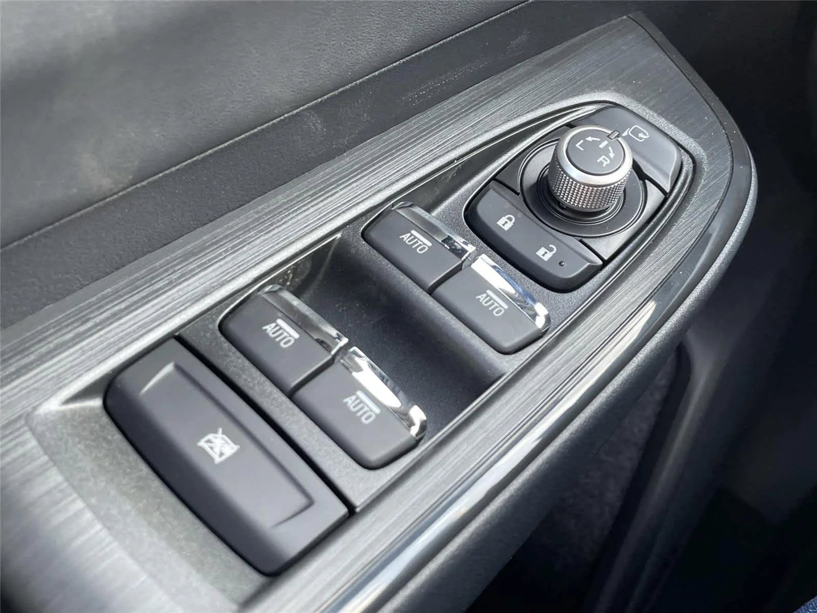 New 2026 CRYSTAL BLACK SILICA Subaru Touring image 29