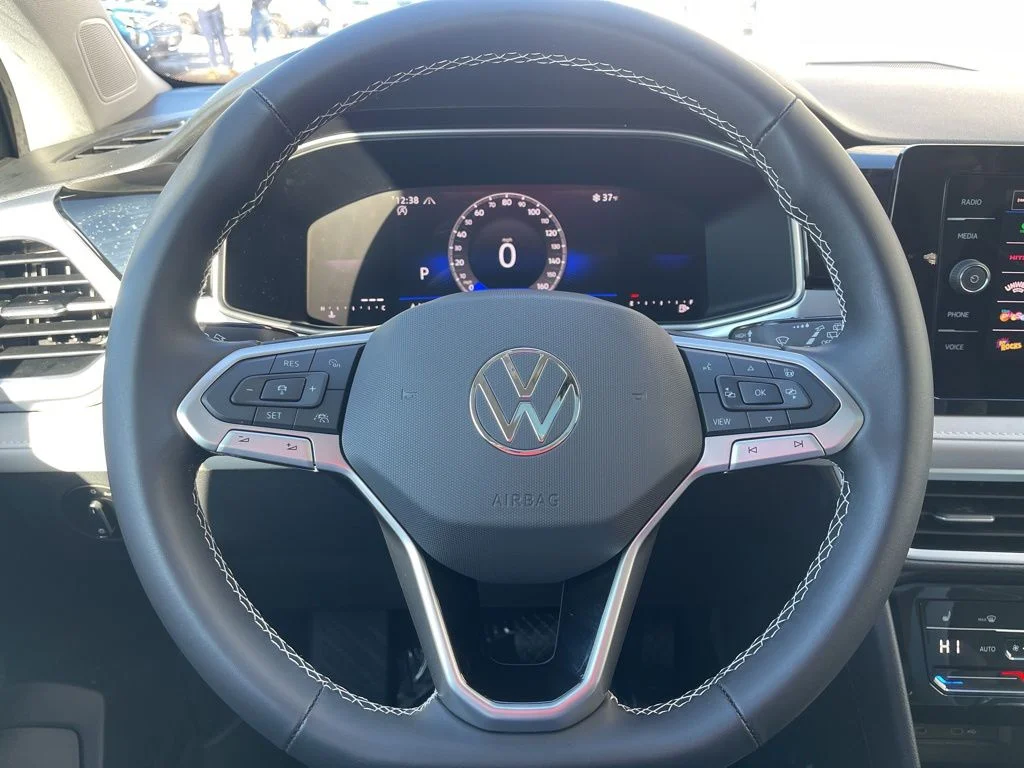 New 2026 Bright Moss Green Metallic Volkswagen 1.5T SE image 13