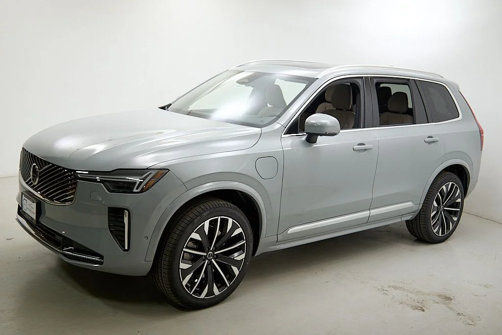 New 2026 Vapour Grey Volvo Plus image 6