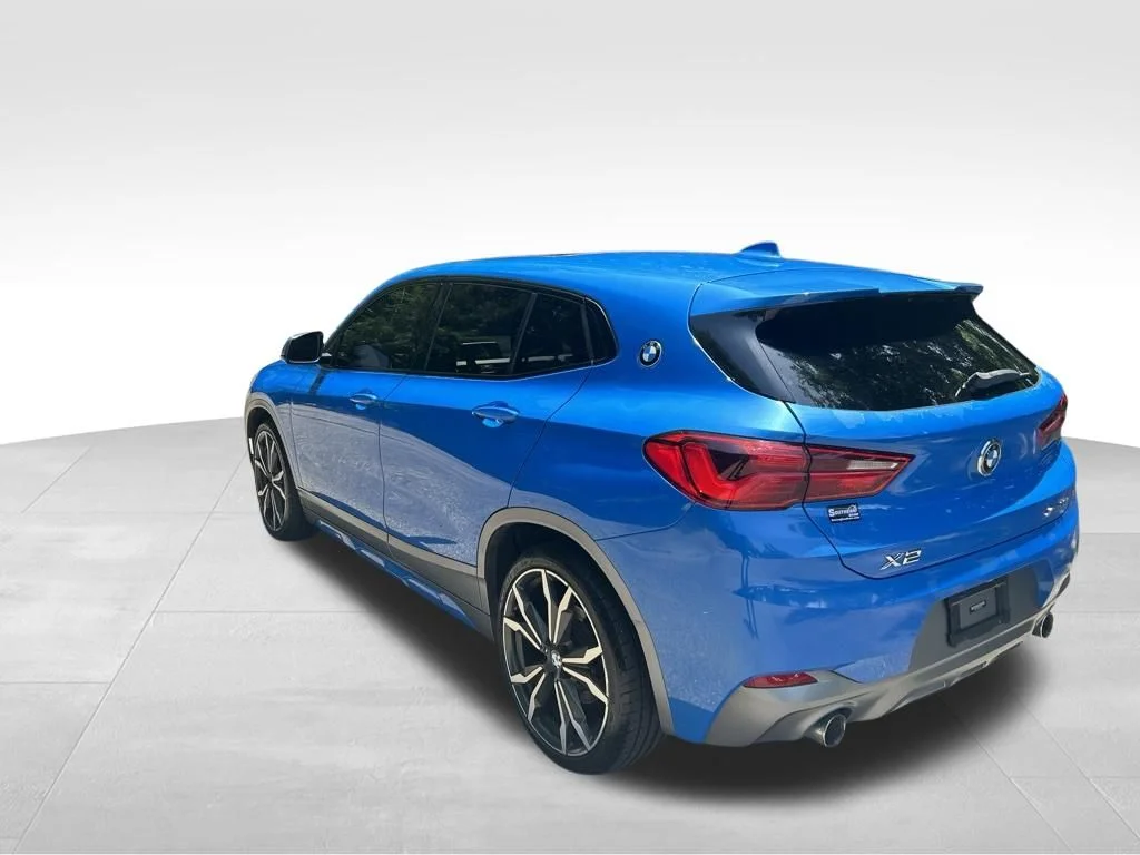 Used 2018 Blue BMW xDrive28i image 3