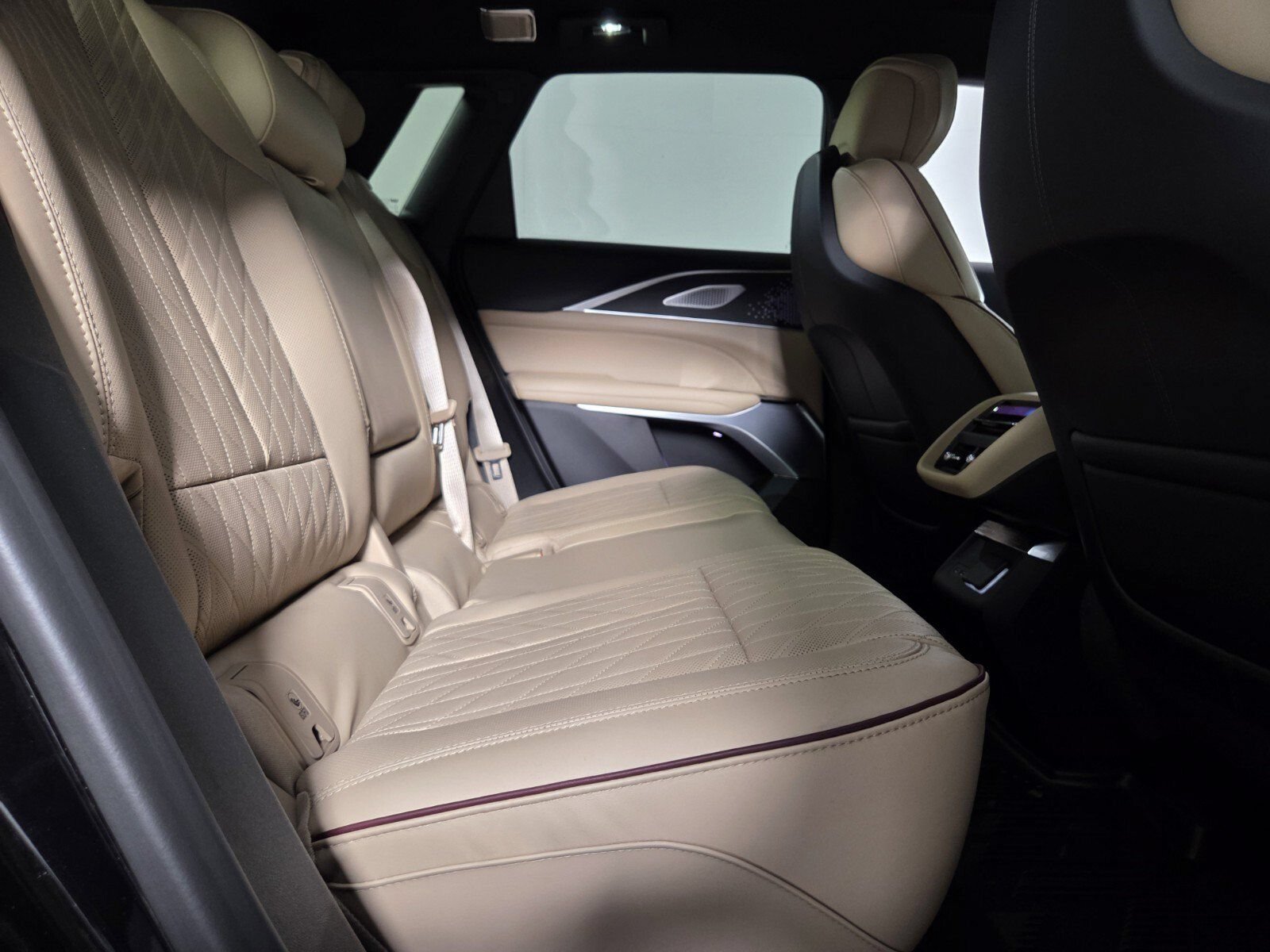 2026 Cadillac LYRIQ Signature Sport - Photo 15