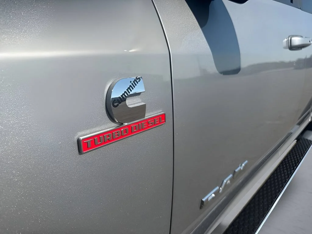Used 2024  Ram Laramie image 41