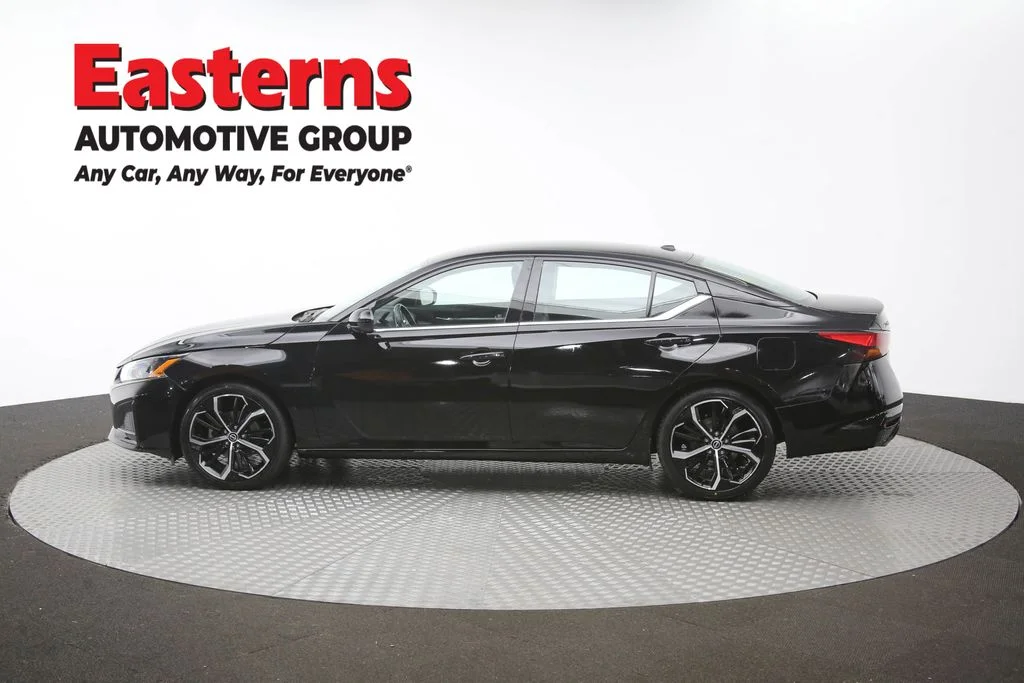 Used 2024 Black Nissan 2.5 SR image 60