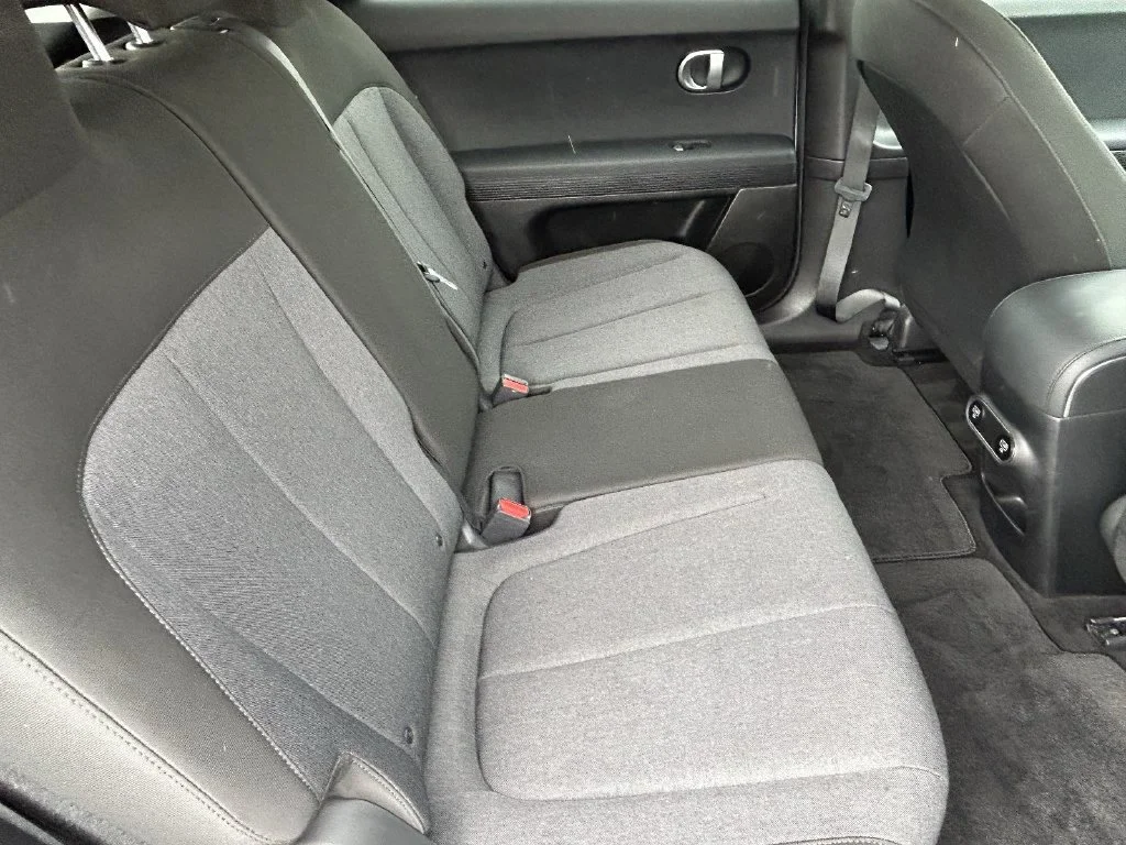 Used 2024 White Hyundai SEL image 11