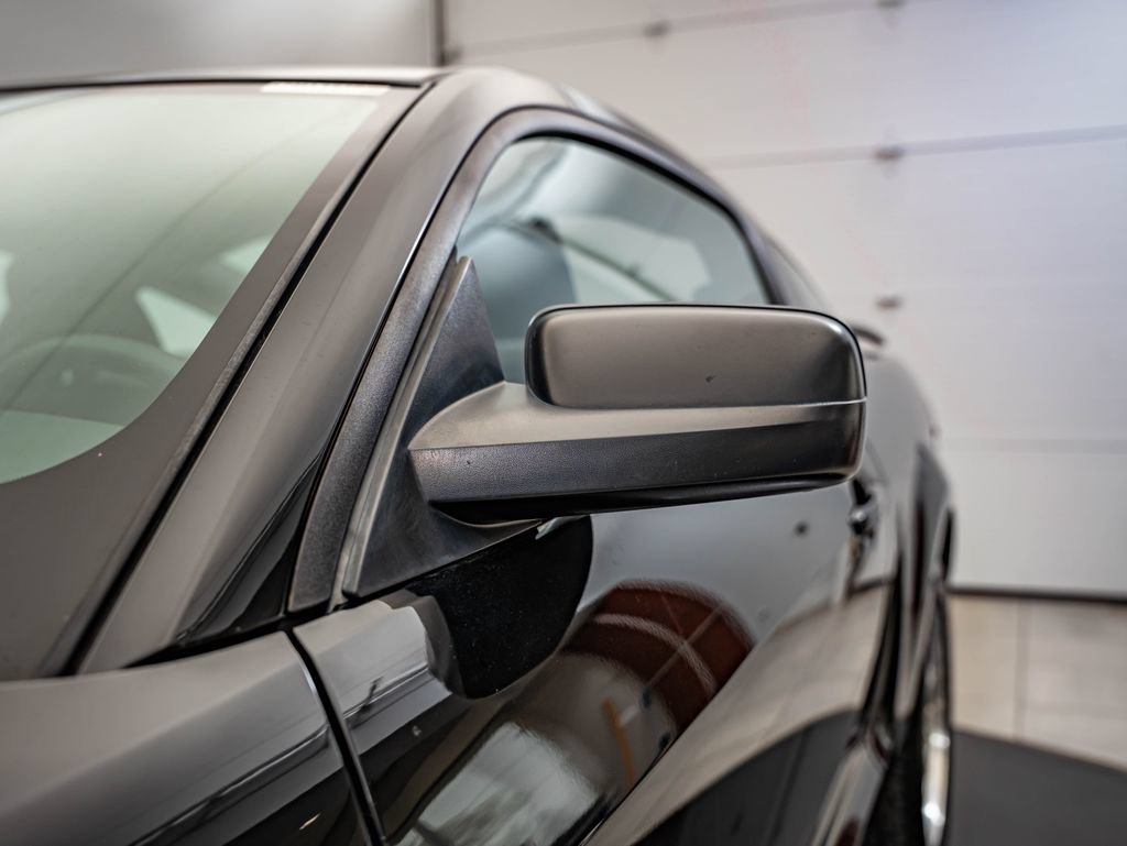 Used 2008 Black Ford GT Deluxe image 9