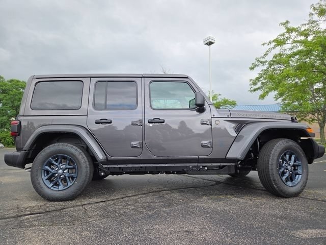 New 2026 Granite Crystal Metallic Clear-Coat Exterior Paint Jeep 85th Anniversary Edition image 28
