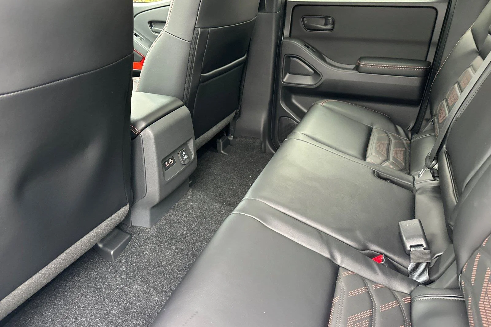 2026 Nissan Frontier PRO-X - Photo 11