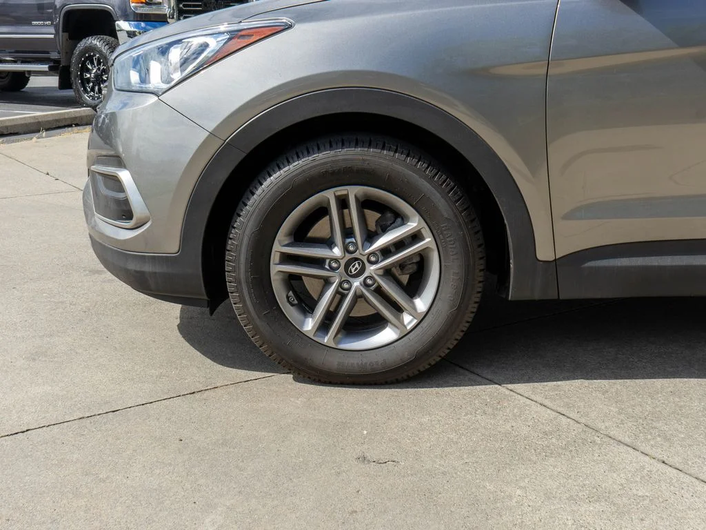 Used 2018 Gray Hyundai 2.4 Base image 25