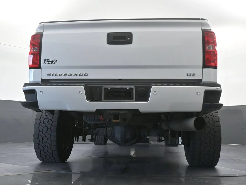 Used 2018 Summit White Chevrolet LTZ image 67