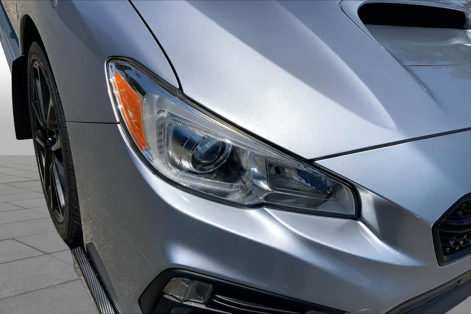 Used 2020 Ice Silver Metallic Subaru Premium image 28