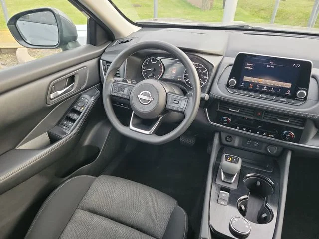 Used 2024 Gray Nissan SV image 15