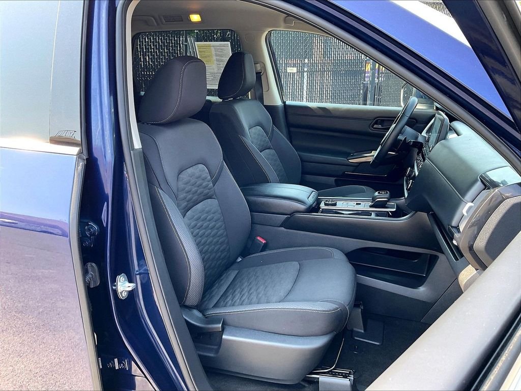 Used 2024 Deep Ocean Blue Pearl Nissan SV image 11