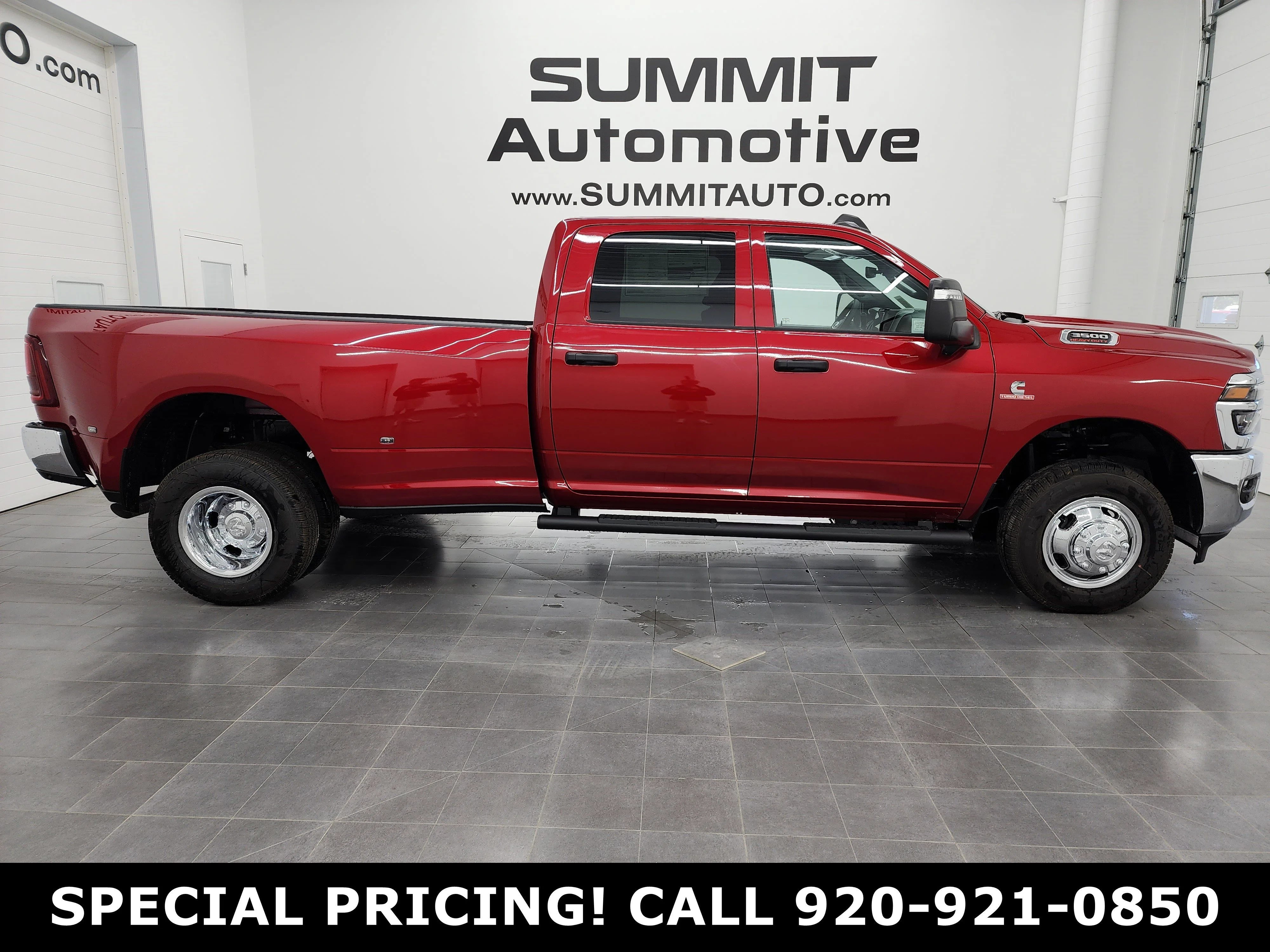 New 2026 Molten Red Pearl-Coat Exterior Paint RAM Tradesman image 1