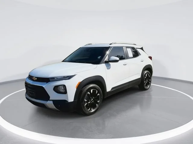 Used 2023 White Chevrolet LT image 5