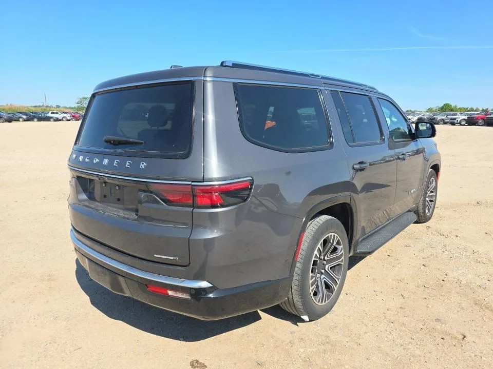 Used 2022 Gray Jeep Series III image 3