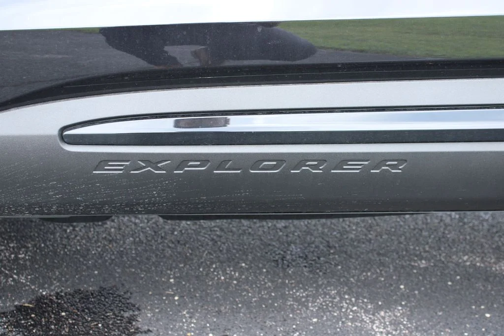 New 2026 Agate Black Metallic Ford Tremor® image 6