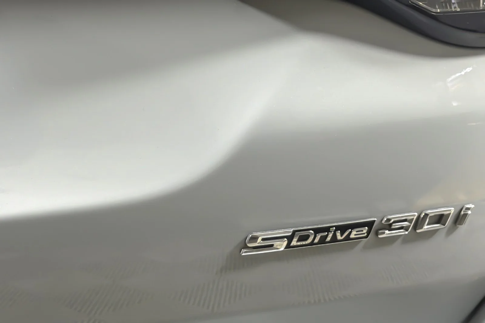 Used 2024 GRAY BMW sDrive30i Sports Activity Vehicle image 26